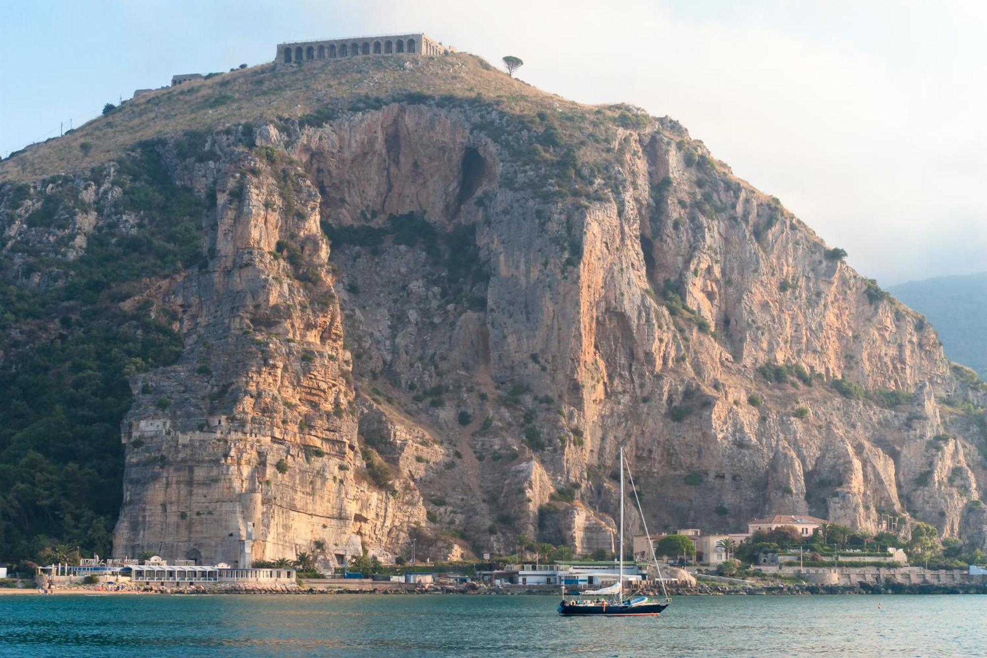 Appartamento Il Giglio Terracina Exterior foto